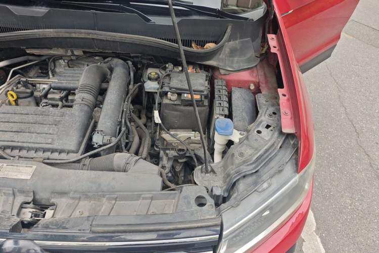 Used Volkswagen T-Cross 2019 280TSI DSG Luxury Edition Engine Bay Left
