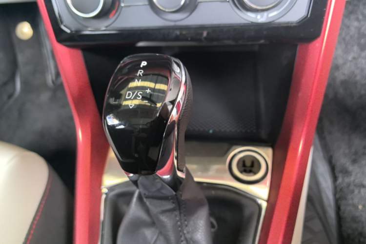 Used Volkswagen T-Cross 2019 280TSI DSG Comfort Edition Gear Lever