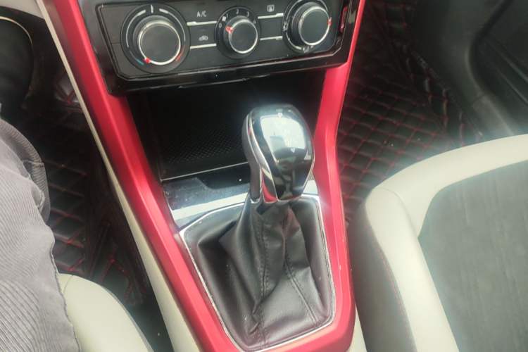 Used Volkswagen T-Cross 2019 280TSI DSG Comfort Edition Gear Lever