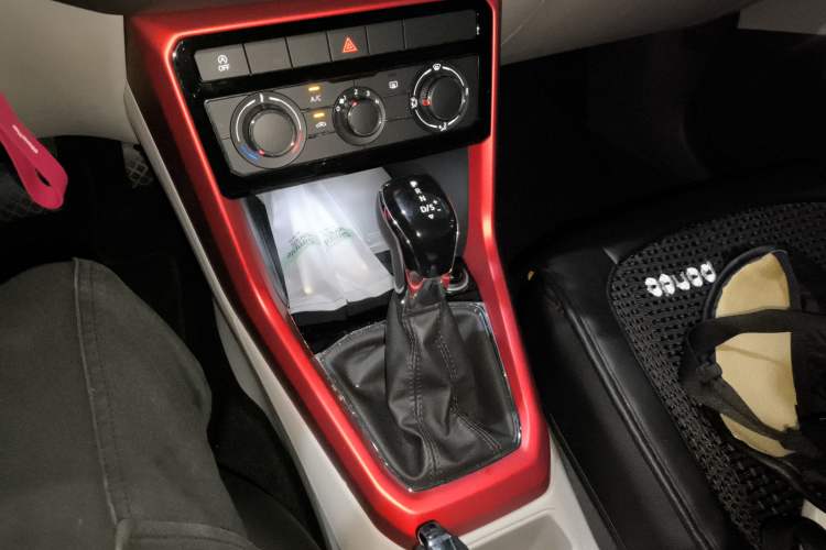 Used Volkswagen T-Cross 2019 280TSI DSG Comfort Edition Gear Lever
