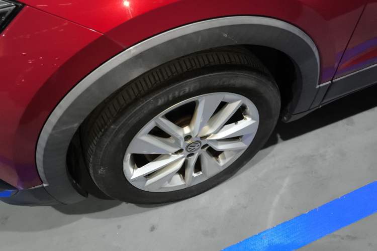 Used Volkswagen T-Cross 2019 280TSI DSG Comfort Edition Left Front Wheel Hub