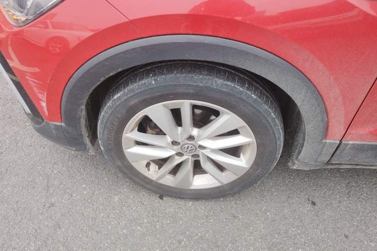 Used Volkswagen T-Cross 2019 280TSI DSG Comfort Edition Left Front Wheel Hub
