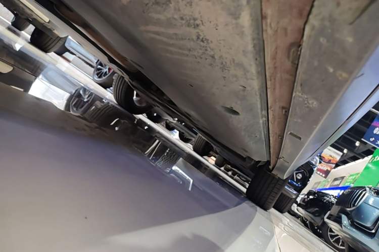 Used Volkswagen T-Cross 2019 1.5L Automatic Comfort Edition Left Side Sill
