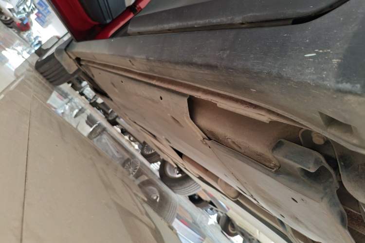 Used Volkswagen T-Cross 2019 1.5L Automatic Comfort Edition Left Side Sill