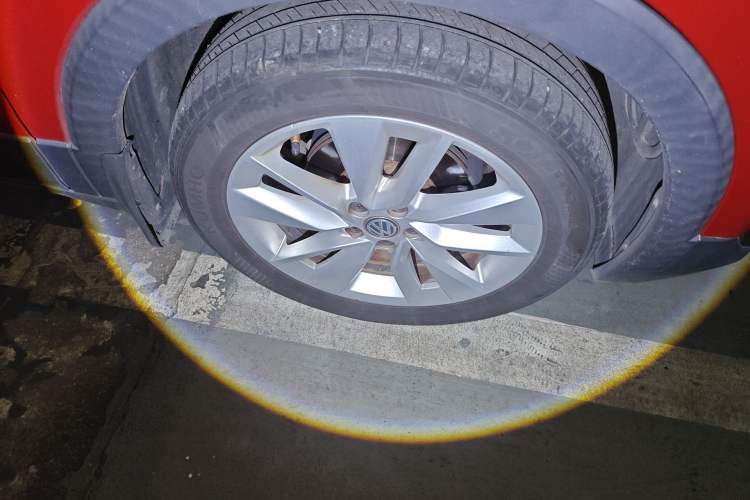 Used Volkswagen T-Cross 2019 1.5L Automatic Comfort Edition Right Front Wheel Hub