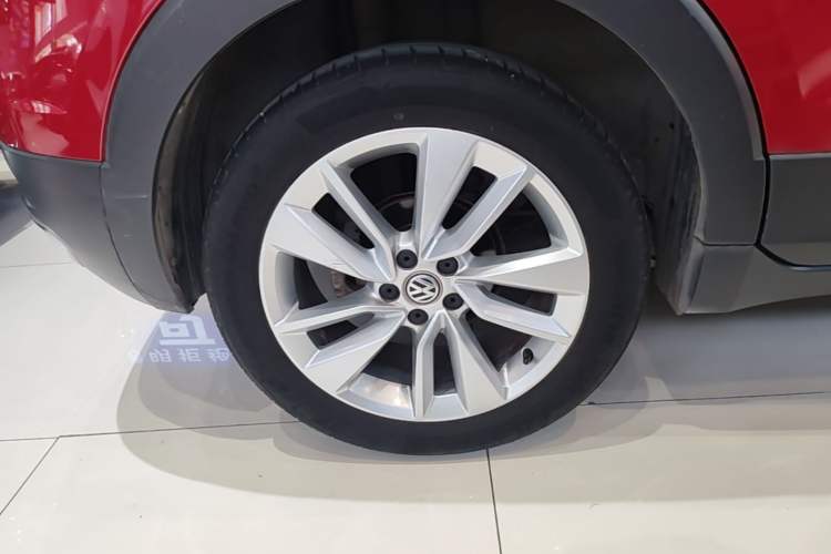 Used Volkswagen T-Cross 2019 1.5L Automatic Comfort Edition Right Rear Wheel Hub