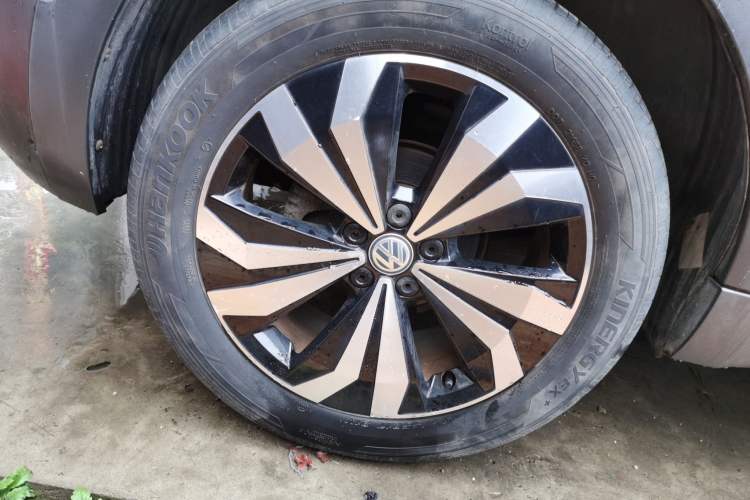 Used Volkswagen T-Cross 2019 280TSI DSG Luxury Edition Right Rear Wheel Hub