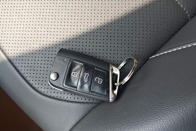 Used Volkswagen T-Cross 2019 280TSI DSG Luxury Edition Interior 1