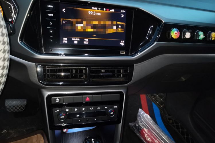 Used Volkswagen T-Cross 2019 280TSI DSG Luxury Edition Audio And AC Panel