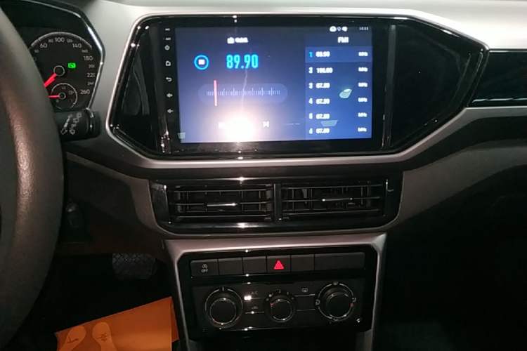Used Volkswagen T-Cross 2019 280TSI DSG Comfort Edition Audio And AC Panel
