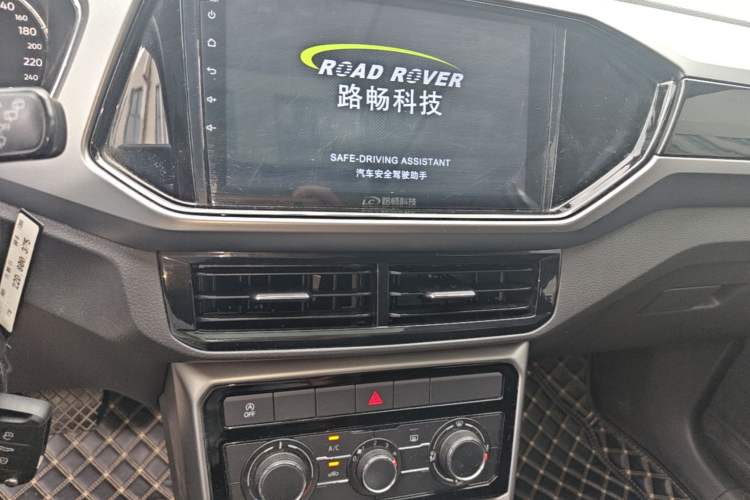 Used Volkswagen T-Cross 2019 280TSI DSG Comfort Edition Audio And AC Panel