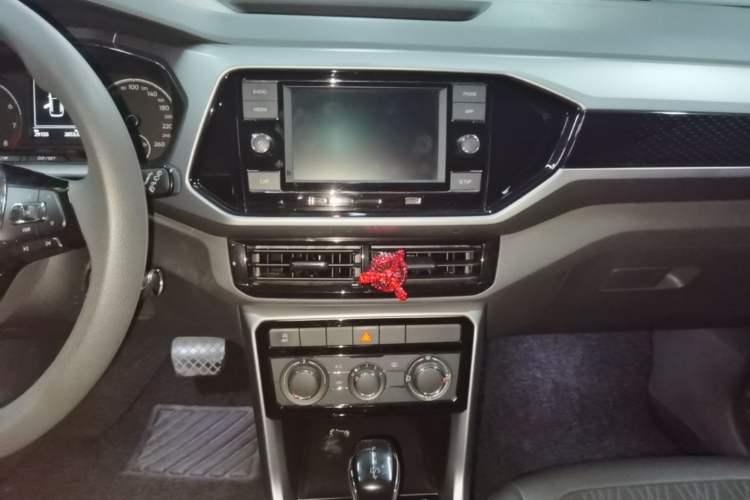 Used Volkswagen T-Cross 2019 1.5L Automatic Comfort Edition Audio And AC Panel