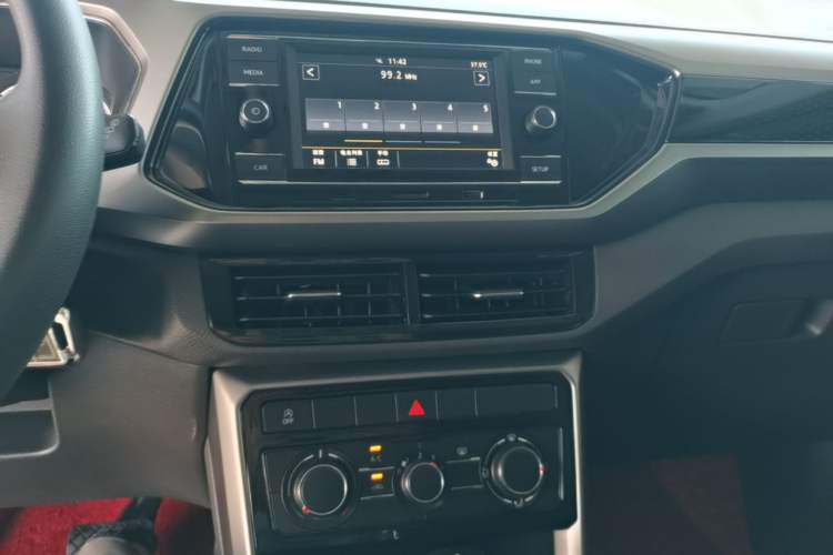 Used Volkswagen T-Cross 2019 280TSI DSG Comfort Edition Audio And AC Panel