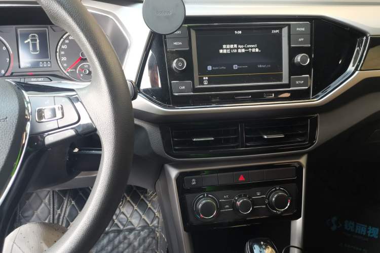 Used Volkswagen T-Cross 2019 280TSI DSG Comfort Edition Audio And AC Panel