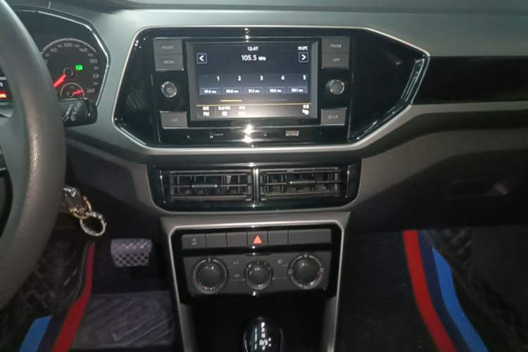 Used Volkswagen T-Cross 2019 280TSI DSG Comfort Edition Audio And AC Panel