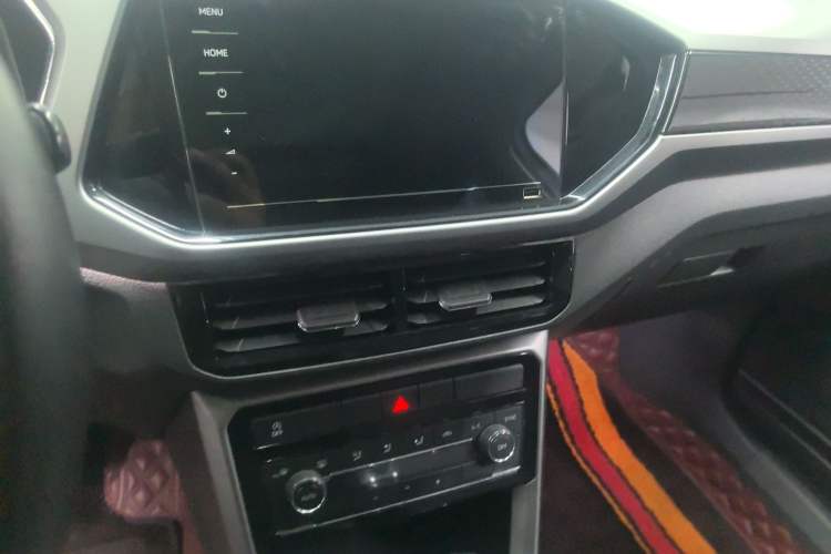 Used Volkswagen T-Cross 2019 280TSI DSG Luxury Edition Audio And AC Panel