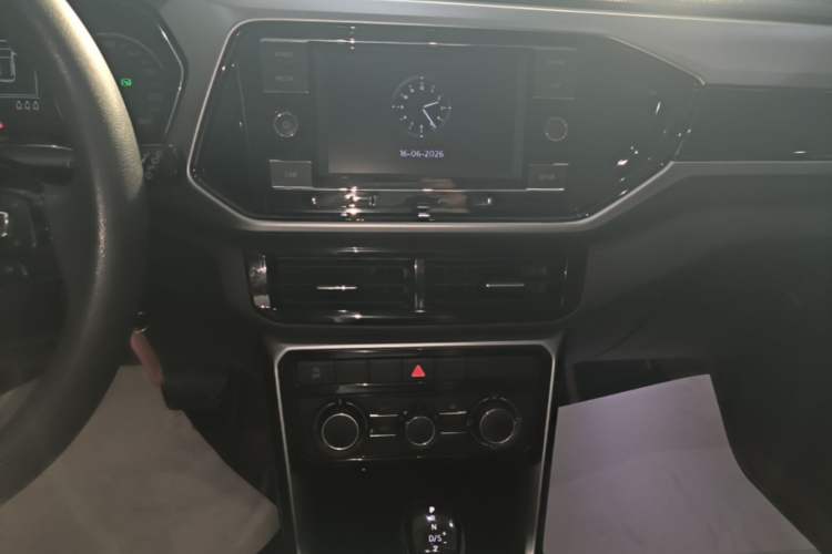 Used Volkswagen T-Cross 2019 280TSI DSG Comfort Edition Audio And AC Panel