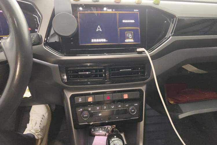 Used Volkswagen T-Cross 2019 280TSI DSG Luxury Edition Audio And AC Panel