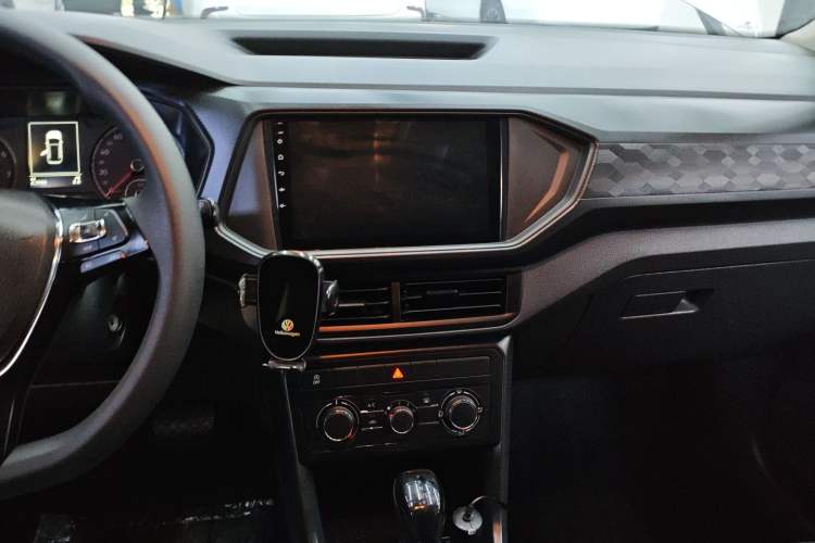 Used Volkswagen T-Cross 2019 1.5L Automatic Fashion Edition Audio And AC Panel