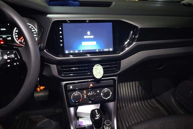 Used Volkswagen T-Cross 2019 280TSI DSG Comfort Edition Audio And AC Panel