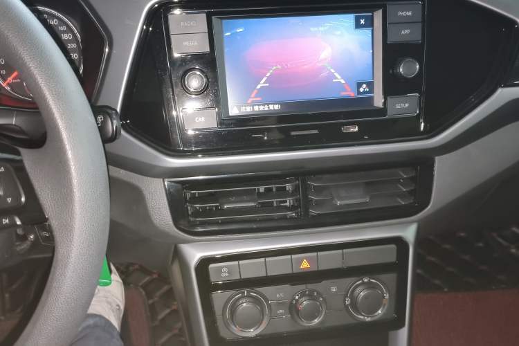 Used Volkswagen T-Cross 2019 280TSI DSG Comfort Edition Audio And AC Panel