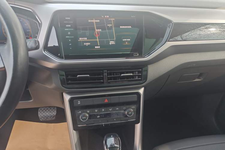 Used Volkswagen T-Cross 2019 280TSI DSG Luxury Edition Audio And AC Panel