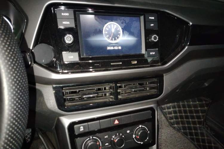 Used Volkswagen T-Cross 2019 280TSI DSG Comfort Edition Audio And AC Panel
