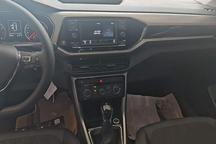 Used Volkswagen T-Cross 2019 1.5L Automatic Comfort Edition Audio And AC Panel