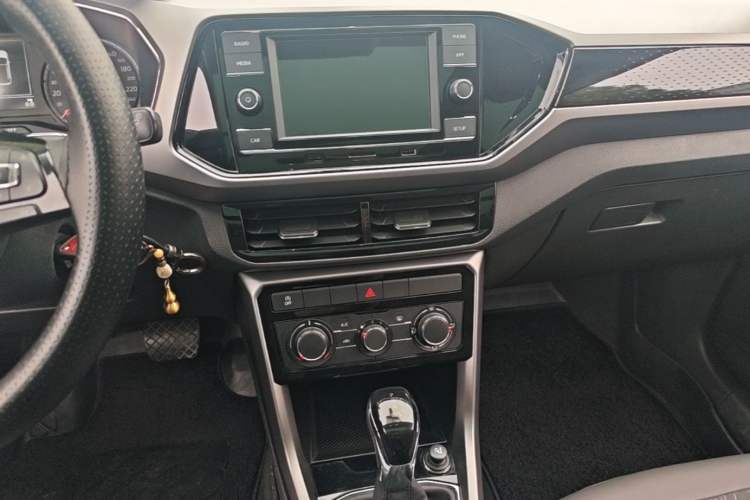 Used Volkswagen T-Cross 2019 280TSI DSG Comfort Edition Audio And AC Panel