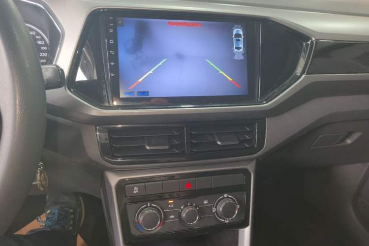 Used Volkswagen T-Cross 2019 280TSI DSG Comfort Edition Audio And AC Panel