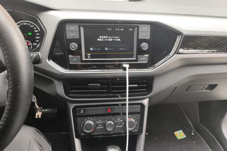 Used Volkswagen T-Cross 2019 280TSI DSG Comfort Edition Audio And AC Panel
