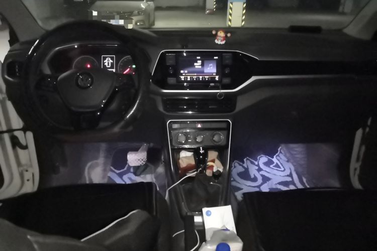 Used Volkswagen T-Cross 2019 280TSI DSG Comfort Edition Audio And AC Panel