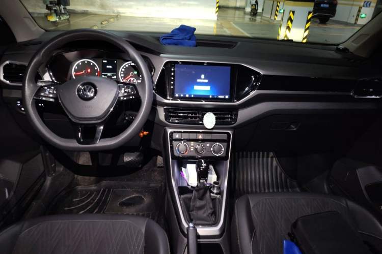 Used Volkswagen T-Cross 2019 280TSI DSG Comfort Edition Center Console
