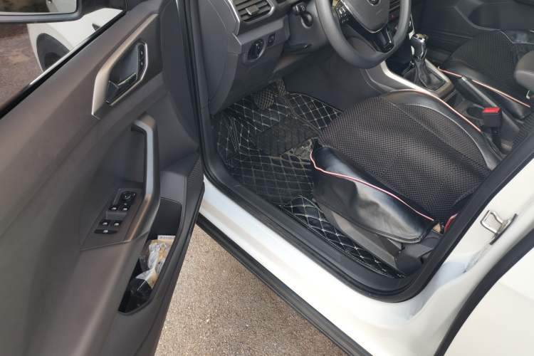 Used Volkswagen T-Cross 2019 280TSI DSG Comfort Edition Driver Seat