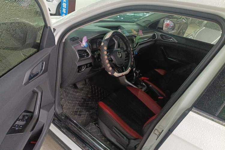 Used Volkswagen T-Cross 2019 1.5L Automatic Comfort Edition Driver Seat