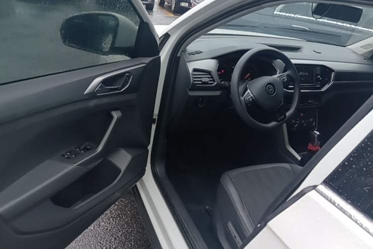 Used Volkswagen T-Cross 2019 1.5L Automatic Comfort Edition Driver Seat