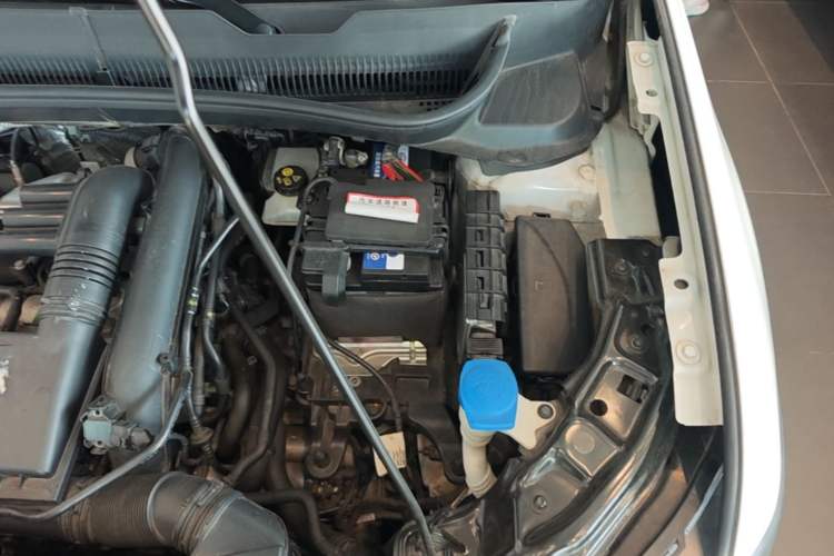 Used Volkswagen T-Cross 2019 280TSI DSG Luxury Edition Engine Bay Left