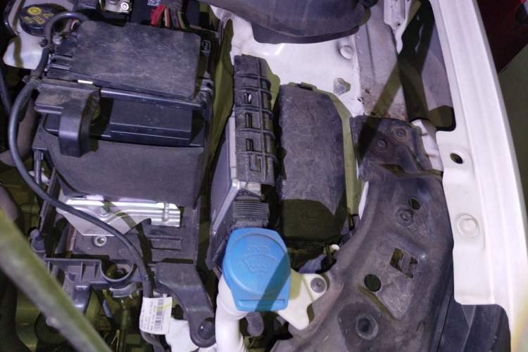 Used Volkswagen T-Cross 2019 280TSI DSG Luxury Edition Engine Bay Left