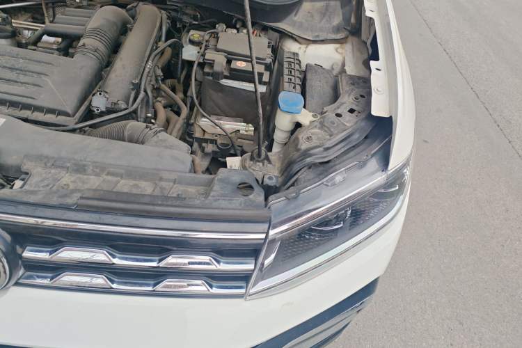 Used Volkswagen T-Cross 2019 280TSI DSG Luxury Edition Engine Bay Left