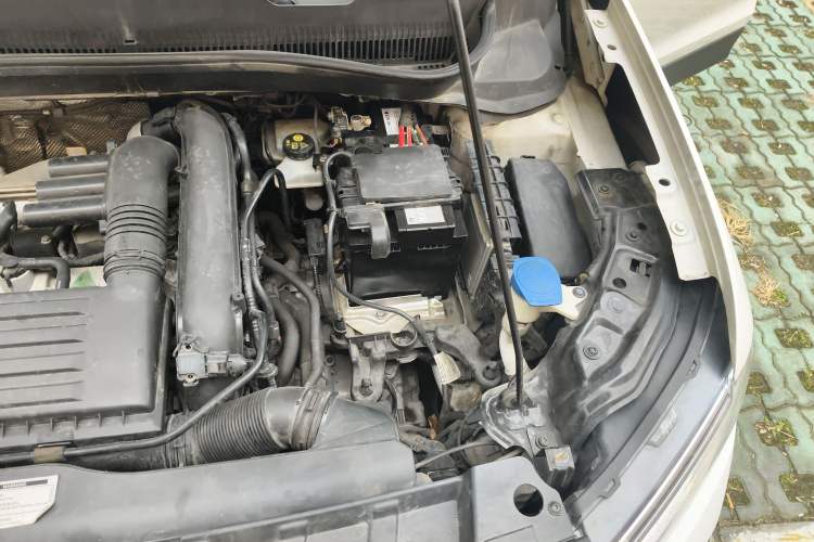 Used Volkswagen T-Cross 2019 280TSI DSG Comfort Edition Engine Bay Left