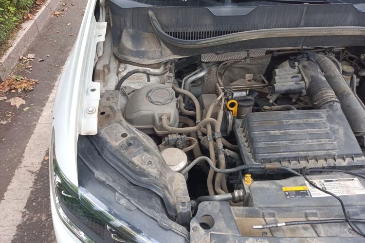 Used Volkswagen T-Cross 2019 280TSI DSG Comfort Edition Engine Bay Right
