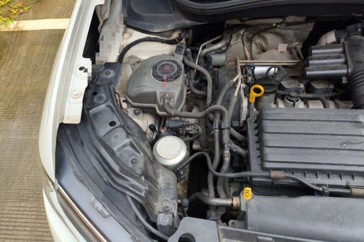 Used Volkswagen T-Cross 2019 280TSI DSG Comfort Edition Engine Bay Right