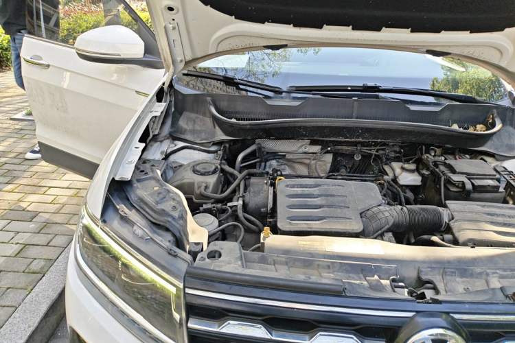 Used Volkswagen T-Cross 2019 1.5L Automatic Comfort Edition Engine Bay Right