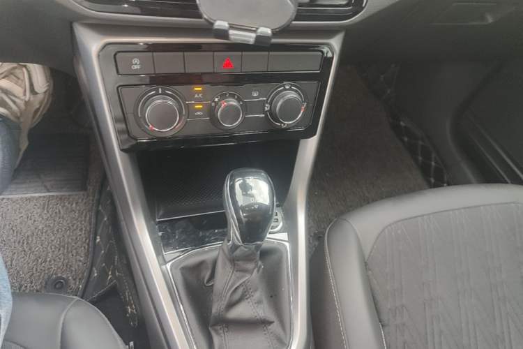 Used Volkswagen T-Cross 2019 280TSI DSG Comfort Edition Gear Lever