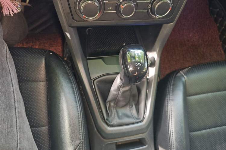 Used Volkswagen T-Cross 2019 1.5L Automatic Fashion Edition Gear Lever