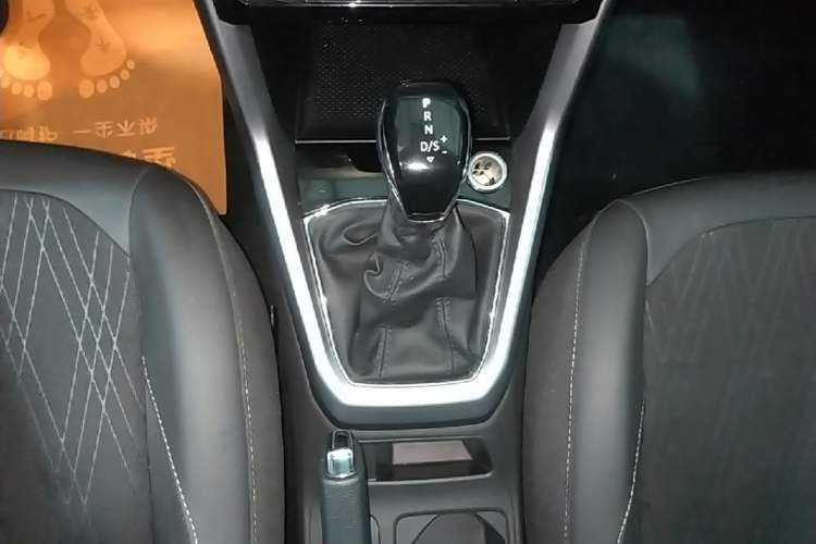Used Volkswagen T-Cross 2019 280TSI DSG Comfort Edition Gear Lever