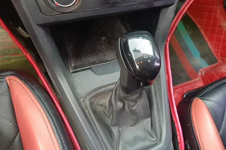 Used Volkswagen T-Cross 2019 1.5L Automatic Fashion Edition Gear Lever