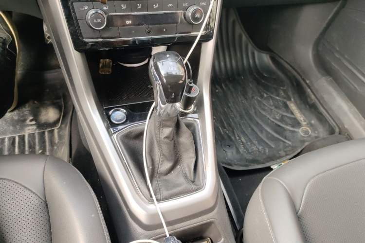 Used Volkswagen T-Cross 2019 280TSI DSG Luxury Edition Gear Lever