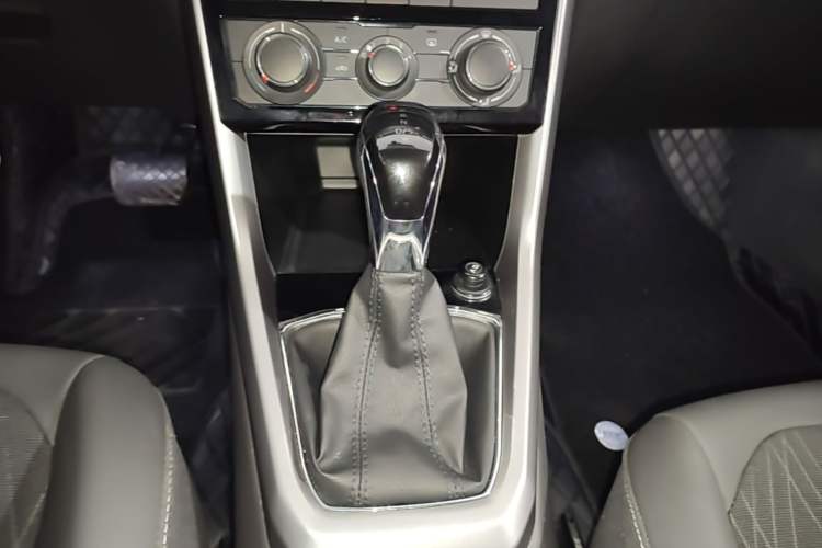 Used Volkswagen T-Cross 2019 280TSI DSG Comfort Edition Gear Lever