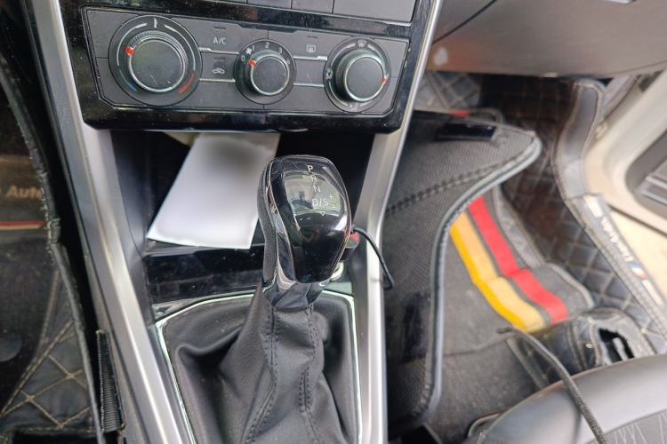 Used Volkswagen T-Cross 2019 280TSI DSG Comfort Edition Gear Lever